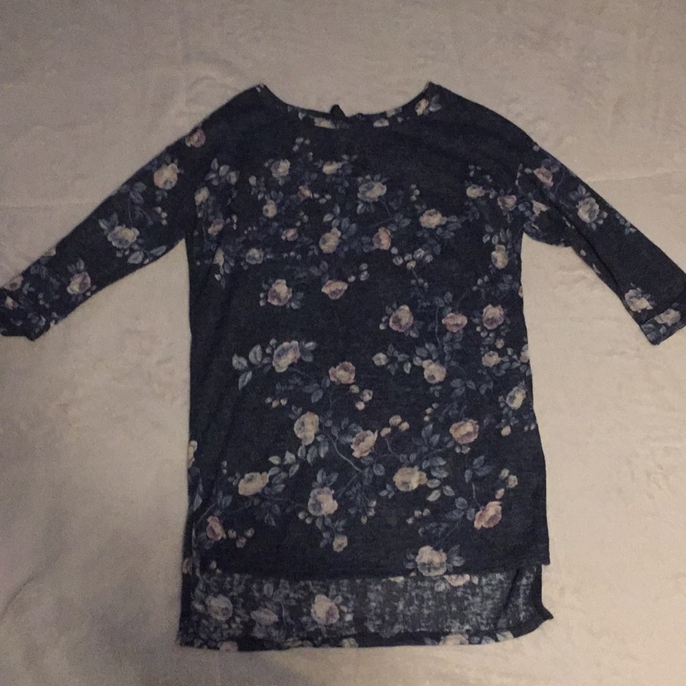 💙💐 Blue Sweater with Pink Flower Pattern 💙💐